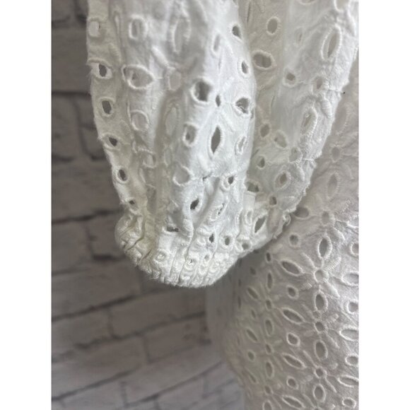 Lauren New with Tags Eyelet White Off Shoulder Blouse Ladies Size MED - Picture 5 of 11